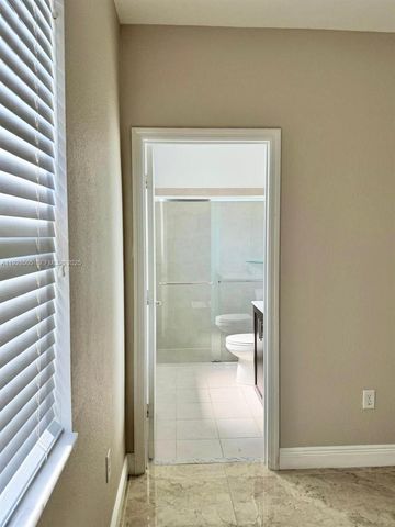 2491 SE 2nd St, Homestead, FL 33033