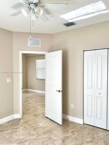 2491 SE 2nd St, Homestead, FL 33033