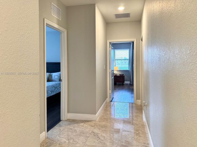 2491 SE 2nd St, Homestead, FL 33033