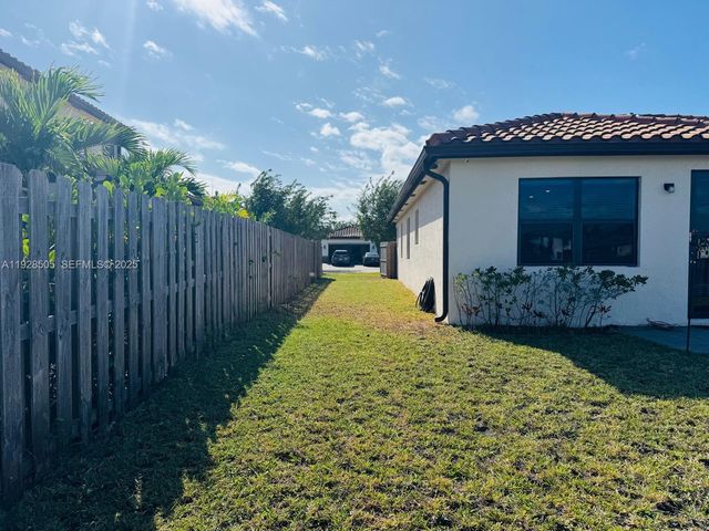 2491 SE 2nd St, Homestead, FL 33033