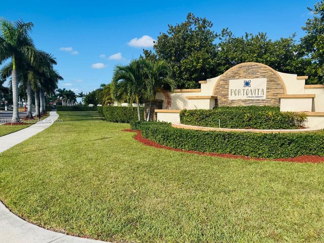 2491 SE 2nd St, Homestead, FL 33033