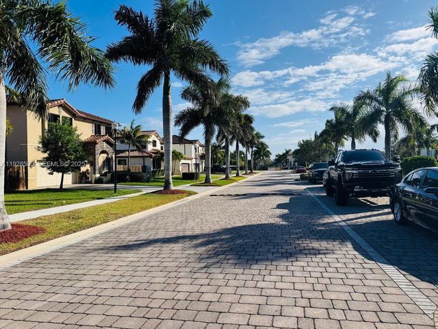 2491 SE 2nd St, Homestead, FL 33033