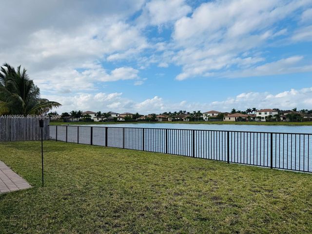 2491 SE 2nd St, Homestead, FL 33033