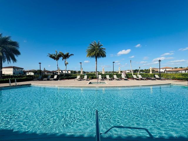 2491 SE 2nd St, Homestead, FL 33033