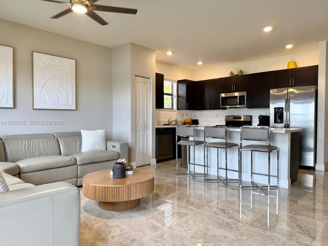 2491 SE 2nd St, Homestead, FL 33033