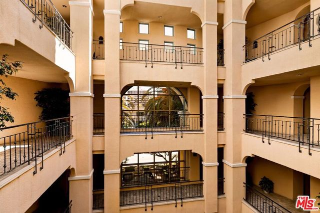 11500 San Vicente Boulevard 414, Los Angeles, CA 90049