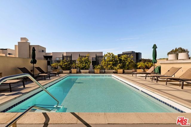 11500 San Vicente Boulevard 414, Los Angeles, CA 90049