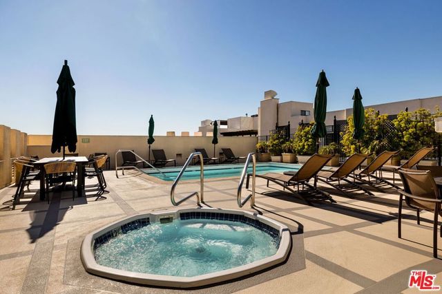 11500 San Vicente Boulevard 414, Los Angeles, CA 90049