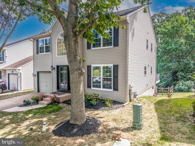 129 COUNTRY RUN DR, Coatesville, PA 19320