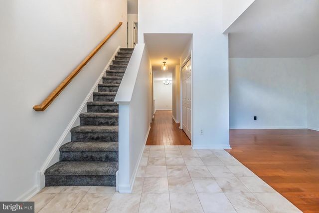 129 COUNTRY RUN DR, Coatesville, PA 19320