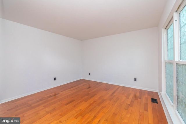 129 COUNTRY RUN DR, Coatesville, PA 19320