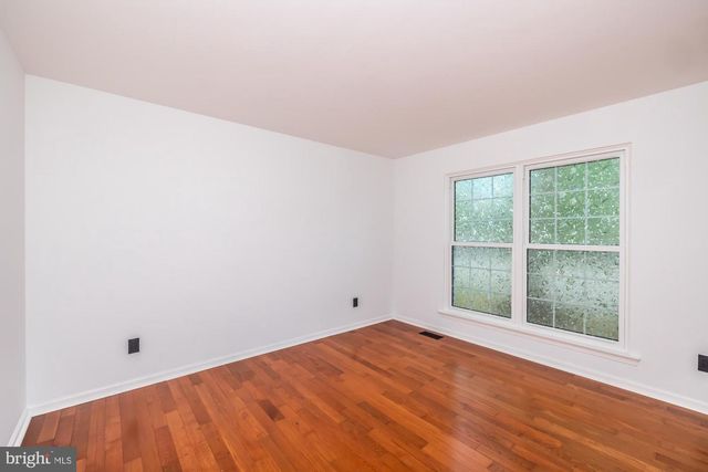 129 COUNTRY RUN DR, Coatesville, PA 19320