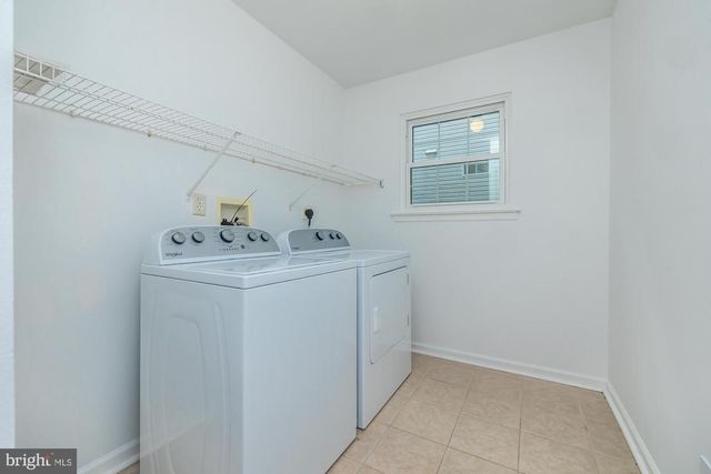 129 COUNTRY RUN DR, Coatesville, PA 19320