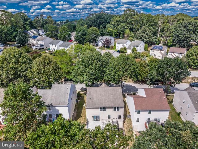 129 COUNTRY RUN DR, Coatesville, PA 19320