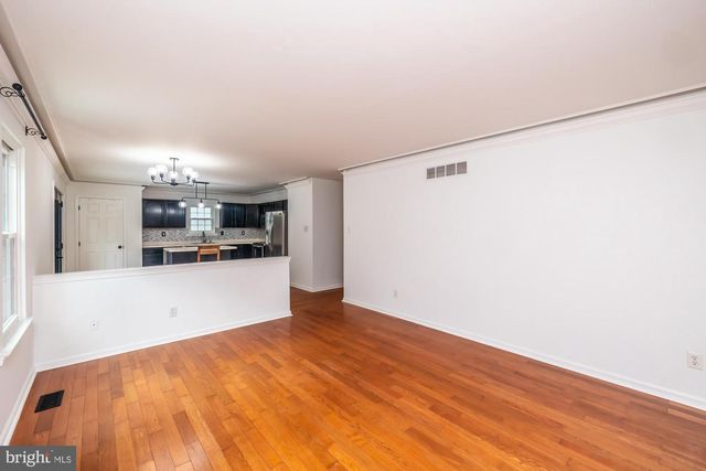 129 COUNTRY RUN DR, Coatesville, PA 19320