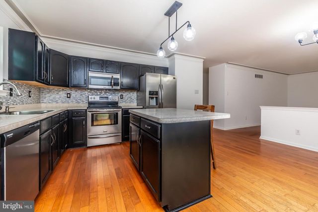 129 COUNTRY RUN DR, Coatesville, PA 19320