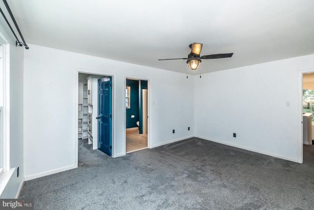 129 COUNTRY RUN DR, Coatesville, PA 19320
