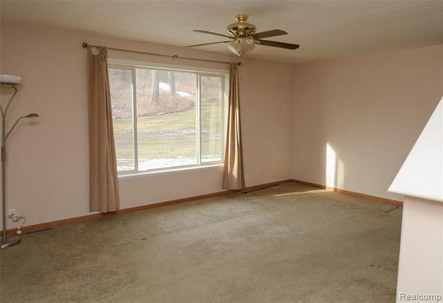 2755 Curtis Road, Leonard, MI 48367