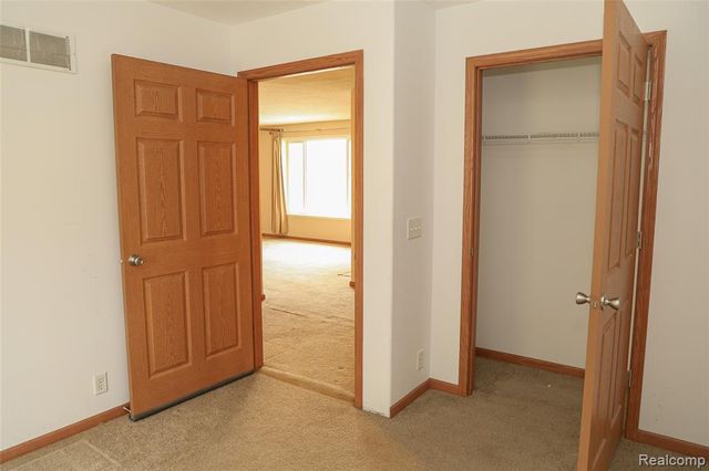 2755 Curtis Road, Leonard, MI 48367