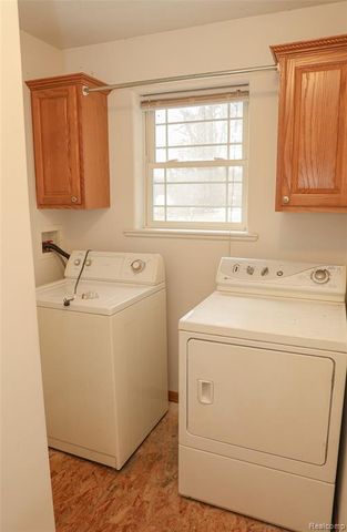 2755 Curtis Road, Leonard, MI 48367