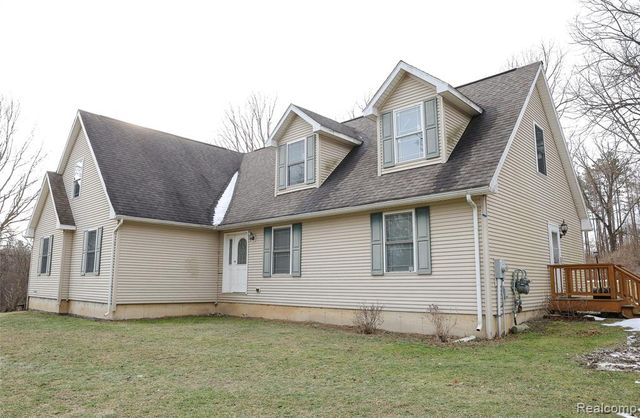 2755 Curtis Road, Leonard, MI 48367