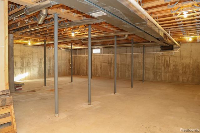 2755 Curtis Road, Leonard, MI 48367