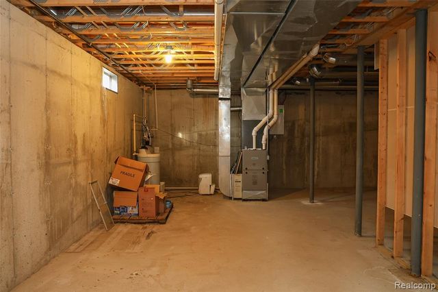 2755 Curtis Road, Leonard, MI 48367