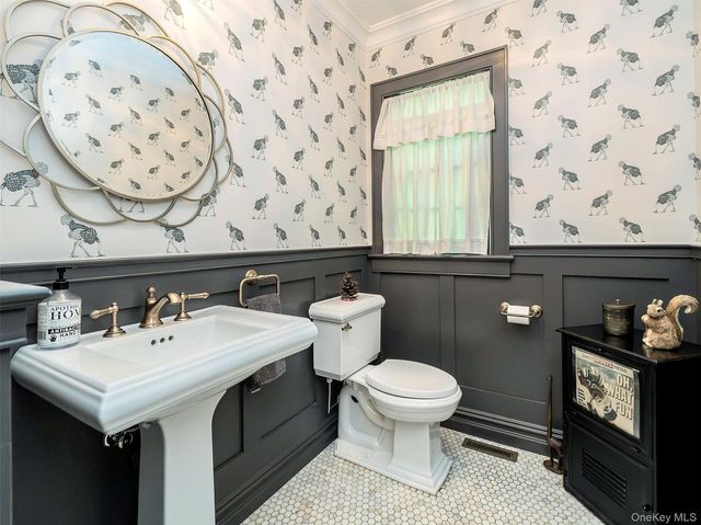 73 Lafayette Avenue, Sea Cliff, NY 11579