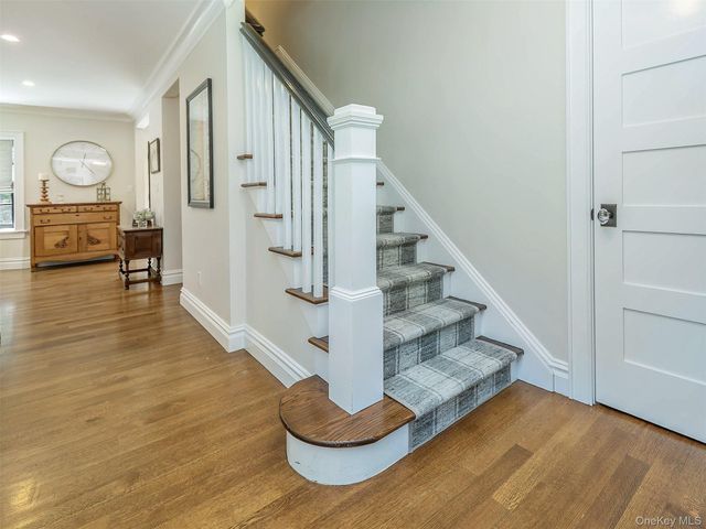 73 Lafayette Avenue, Sea Cliff, NY 11579