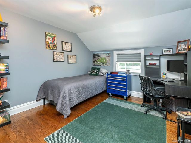 73 Lafayette Avenue, Sea Cliff, NY 11579