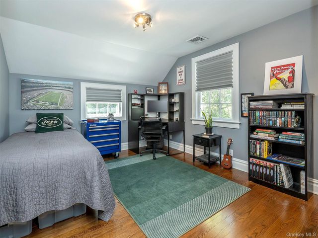 73 Lafayette Avenue, Sea Cliff, NY 11579