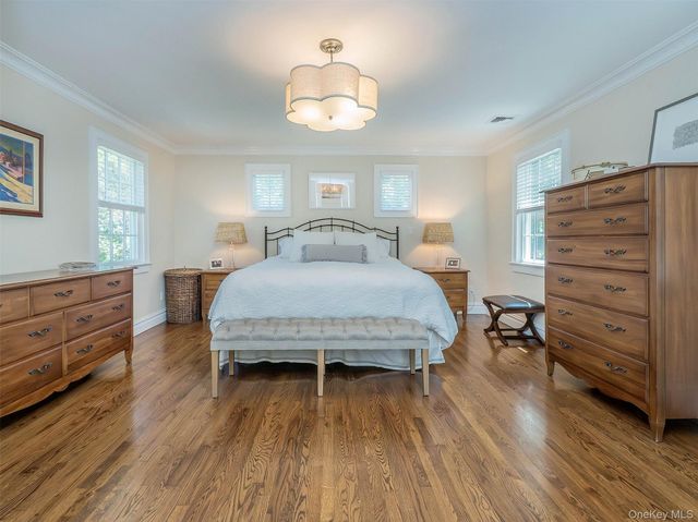73 Lafayette Avenue, Sea Cliff, NY 11579