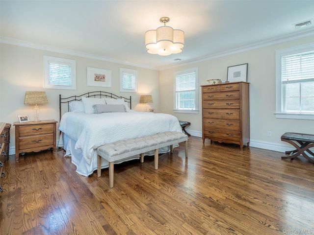 73 Lafayette Avenue, Sea Cliff, NY 11579