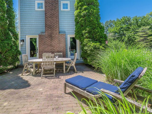73 Lafayette Avenue, Sea Cliff, NY 11579