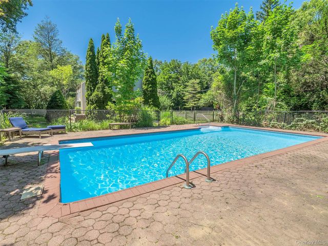 73 Lafayette Avenue, Sea Cliff, NY 11579