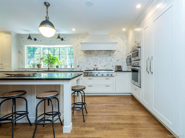 73 Lafayette Avenue, Sea Cliff, NY 11579