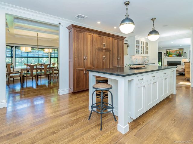 73 Lafayette Avenue, Sea Cliff, NY 11579