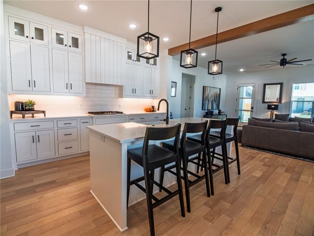 6875 Garden Trail Avenue, Springdale, AR 72762
