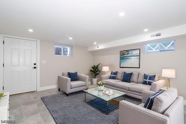 57 Berlant Ave, Linden City, NJ 07036