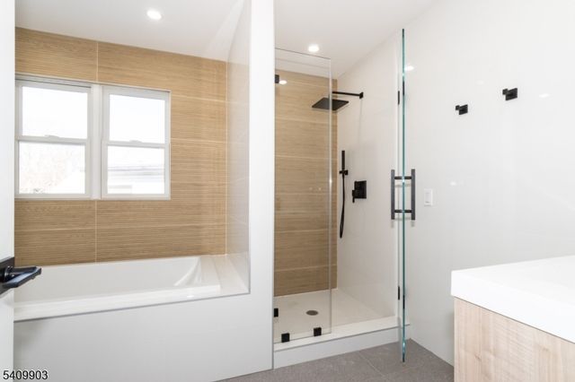 57 Berlant Ave, Linden City, NJ 07036