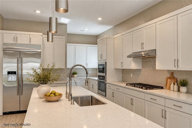 199 Bella Noche Street, Las Vegas, NV 89138