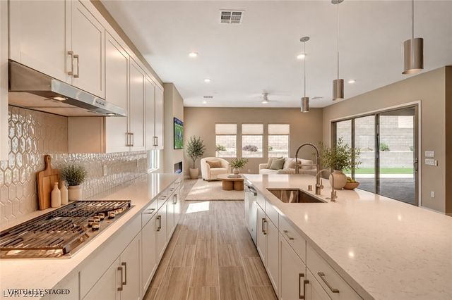 199 Bella Noche Street, Las Vegas, NV 89138