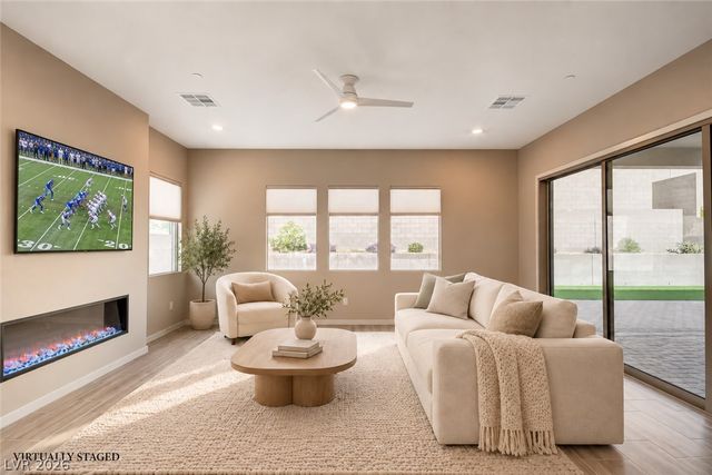 199 Bella Noche Street, Las Vegas, NV 89138