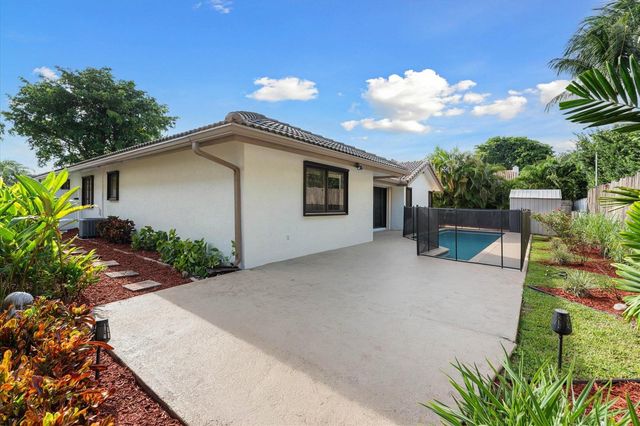 1598 SW 5th Avenue, Boca Raton, FL 33432