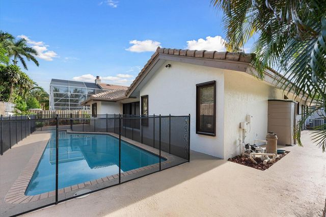 1598 SW 5th Avenue, Boca Raton, FL 33432