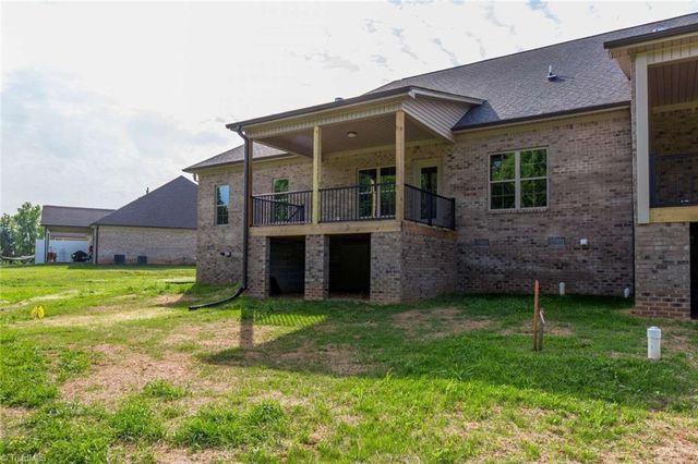 7008 Westfield Village Circle S, Summerfield, NC 27358