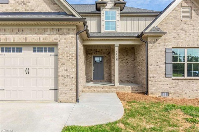7008 Westfield Village Circle S, Summerfield, NC 27358
