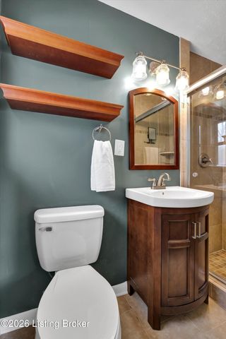 5917 Bay Pine Dr, Louisville, KY 40219