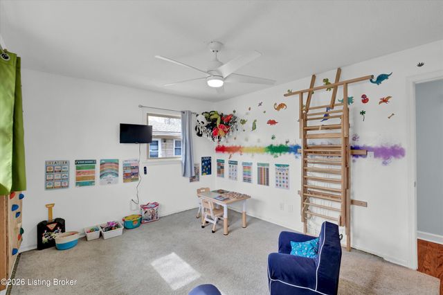 5917 Bay Pine Dr, Louisville, KY 40219