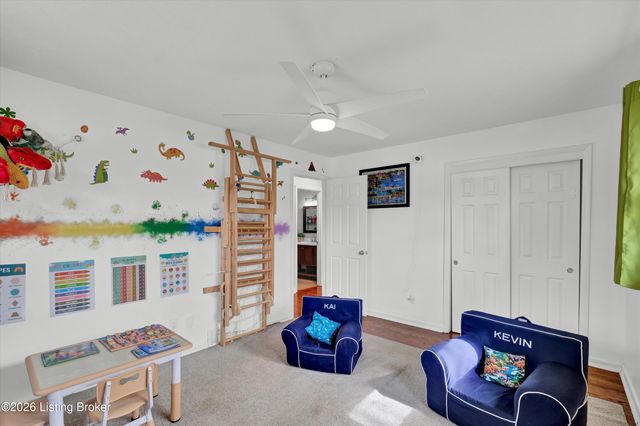 5917 Bay Pine Dr, Louisville, KY 40219